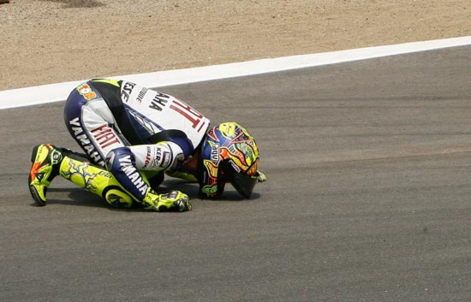 Rossi vuelve al 'sacacorchos' | Ver