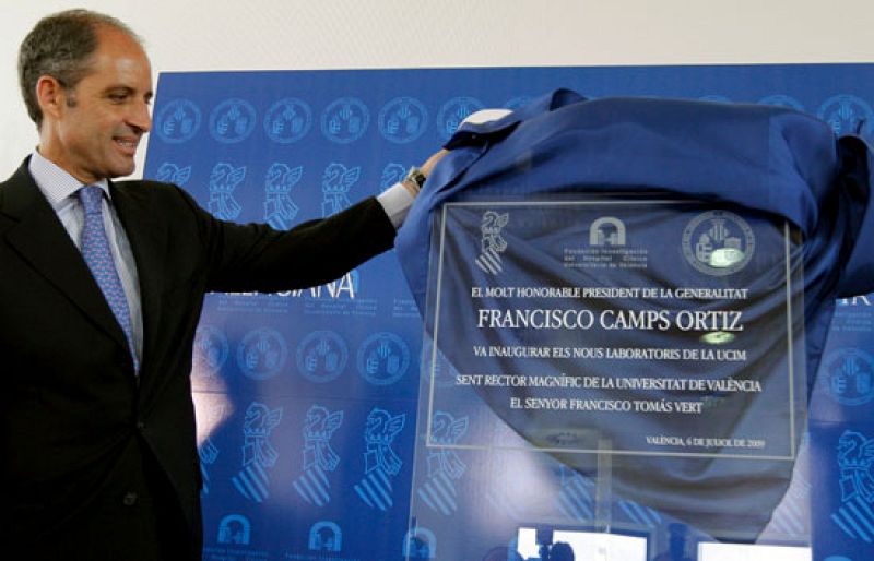 El juez tiene "constancia" de que los trajes de Camps fueron pagados por Orange Market