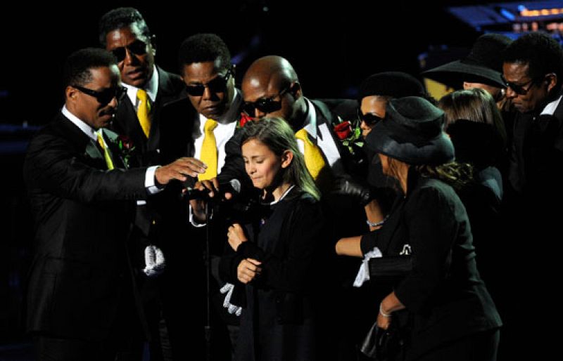 Las lágrimas de su hija Paris cierran el homenaje a Michael Jackson
