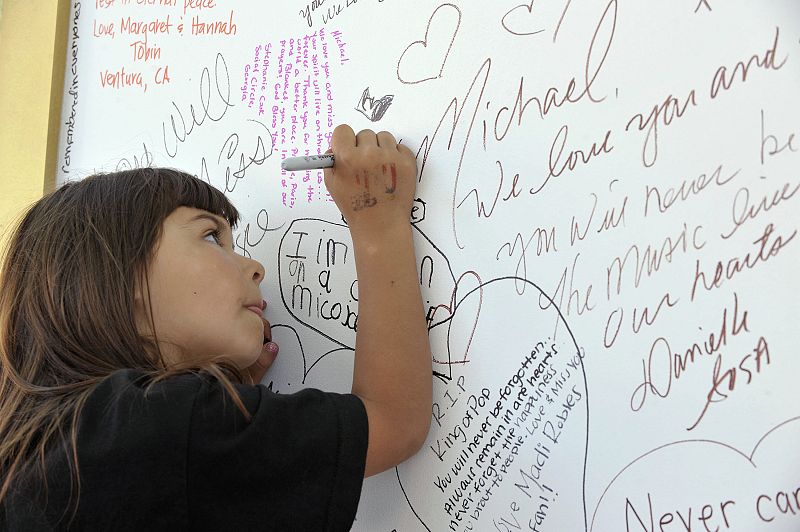 El lugar de entierro de Michael Jackson sigue siendo una incógnita