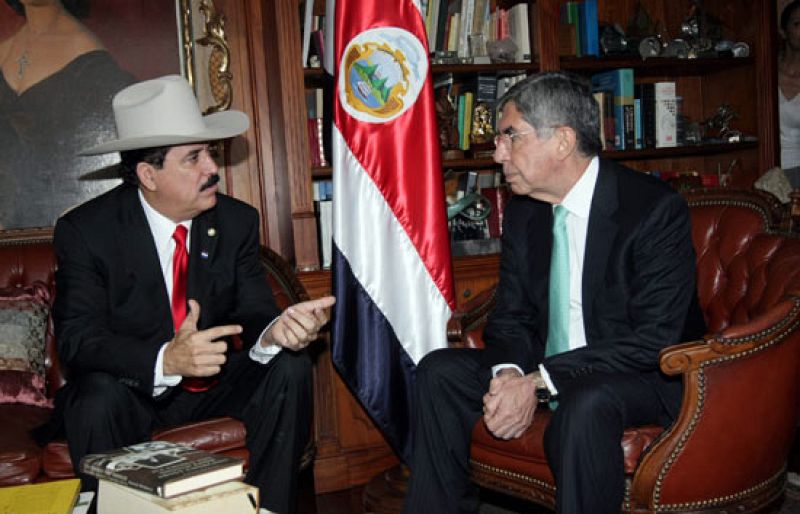 Micheletti acudirá personalmente a la reunión con Zelaya en Costa Rica