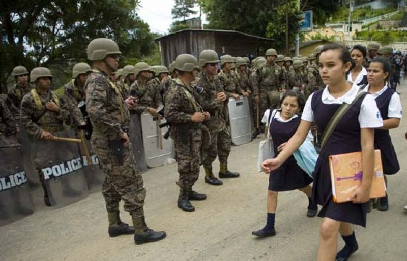 El Gobierno interino de Honduras levanta el toque de queda dos semanas después del golpe