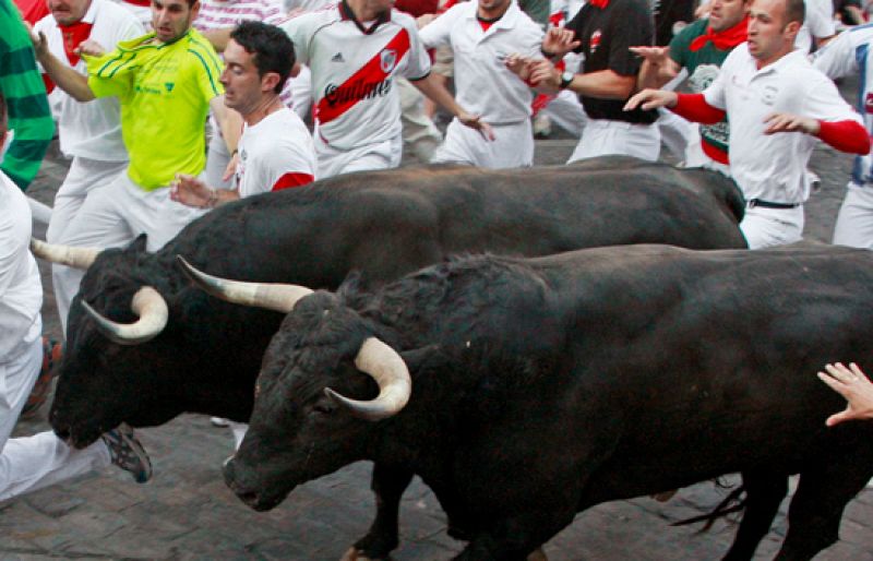 Limpio y rápido encierro de Fuente Ymbro