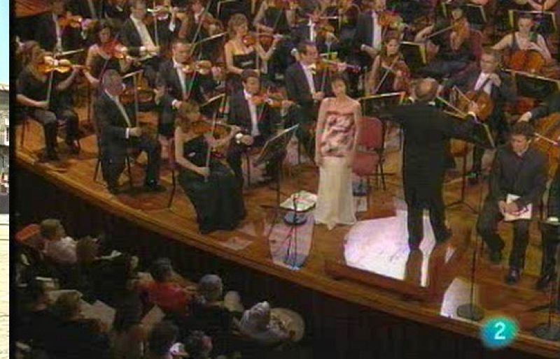 La 'Orquesta y Coro de RTVE' va actuar al Palau de la Música per a celebrar el 50 aniversari de TVE Catalunya