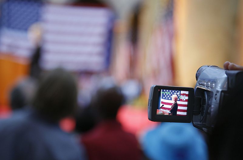 Políticos, vídeos e internet: experimentado con el futuro