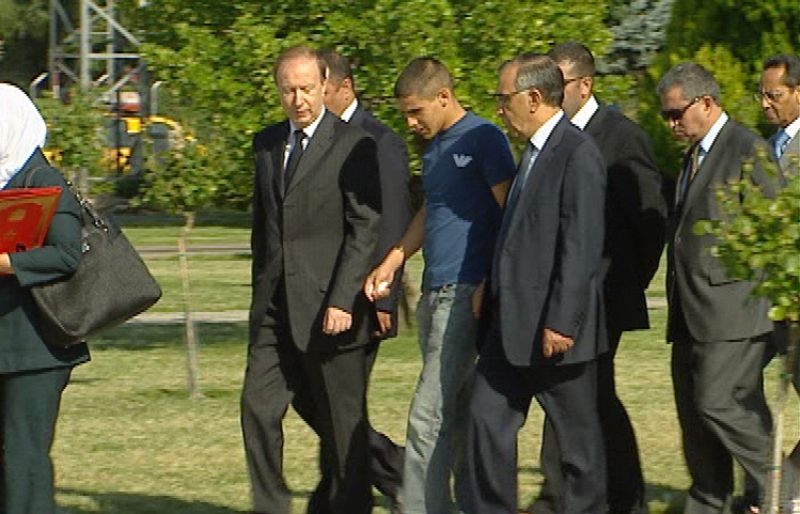 Los restos del pequeño Rayan llegan a Marruecos para ser enterrados junto a su madre