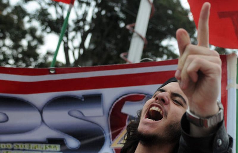 Arias propone que Zelaya sea presidente de Honduras hasta enero