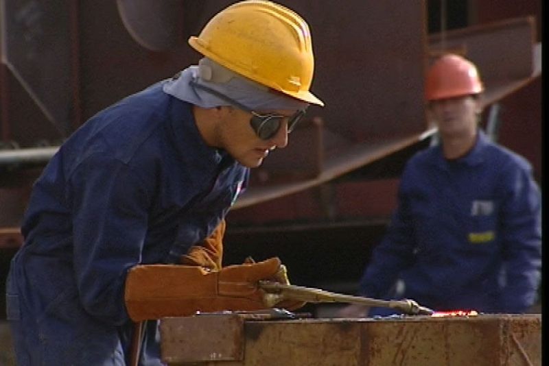 El Gobierno retoma la mesa de diálogo social con una nueva propuesta a patronal y sindicatos