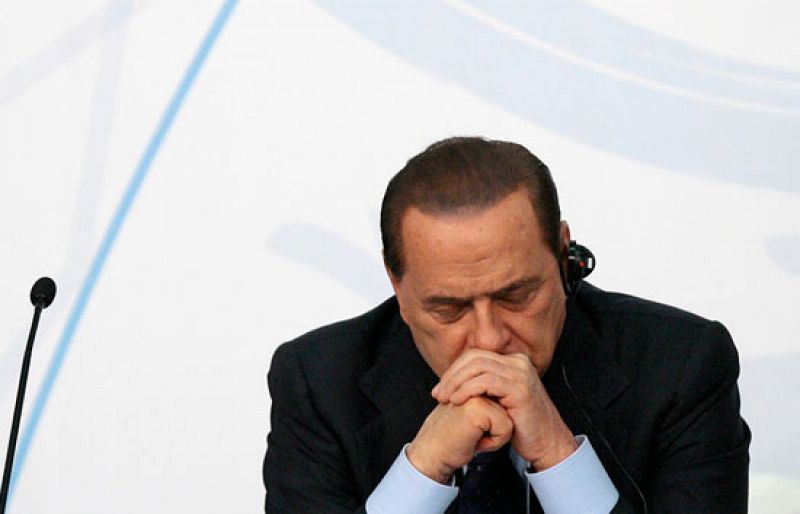 El diario italiano 'L' Expresso' publica nuevas conversaciones entre Berlusconi y D'Addario