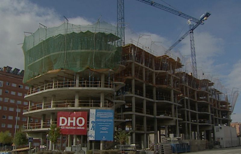 La ministra de Vivienda firma con 123 entidades el convenio de financiación del plan estatal