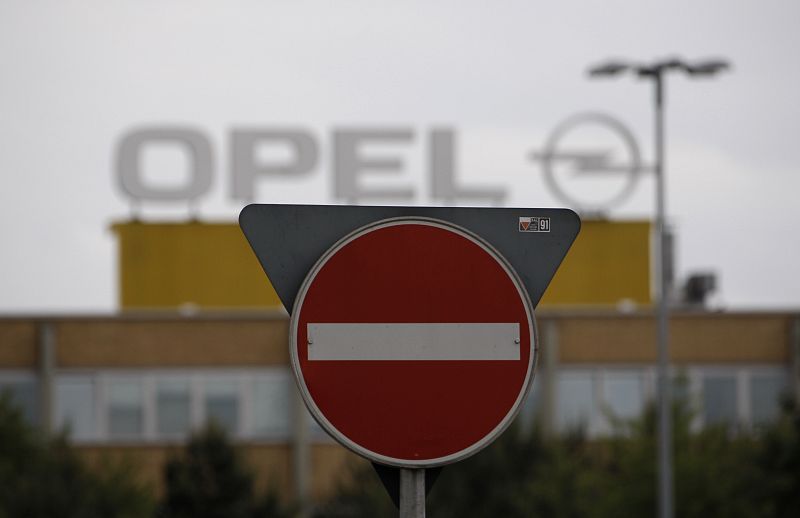 El Gobierno alemán prefiere que la canadiense Magna se haga con el control de Opel