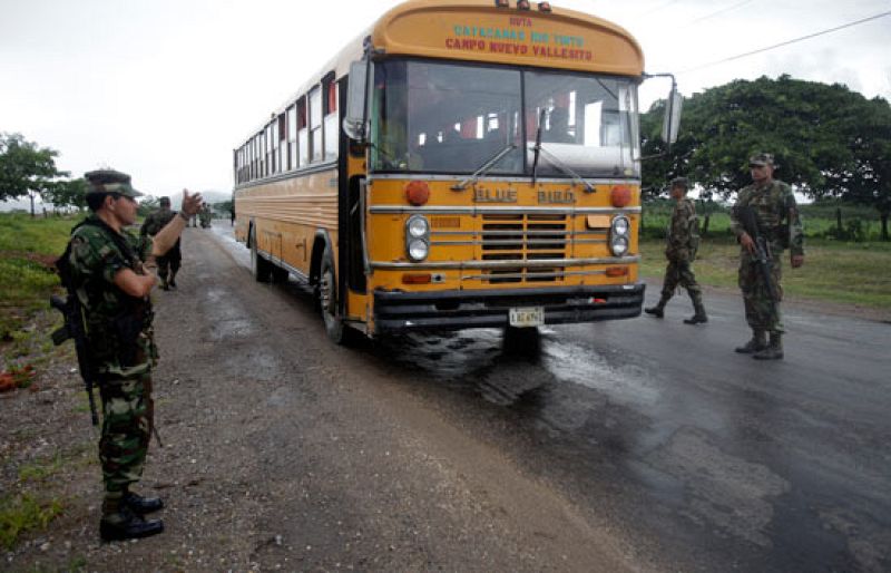 Honduras aplaza el diálogo a la espera de una "nueva propuesta" de Arias