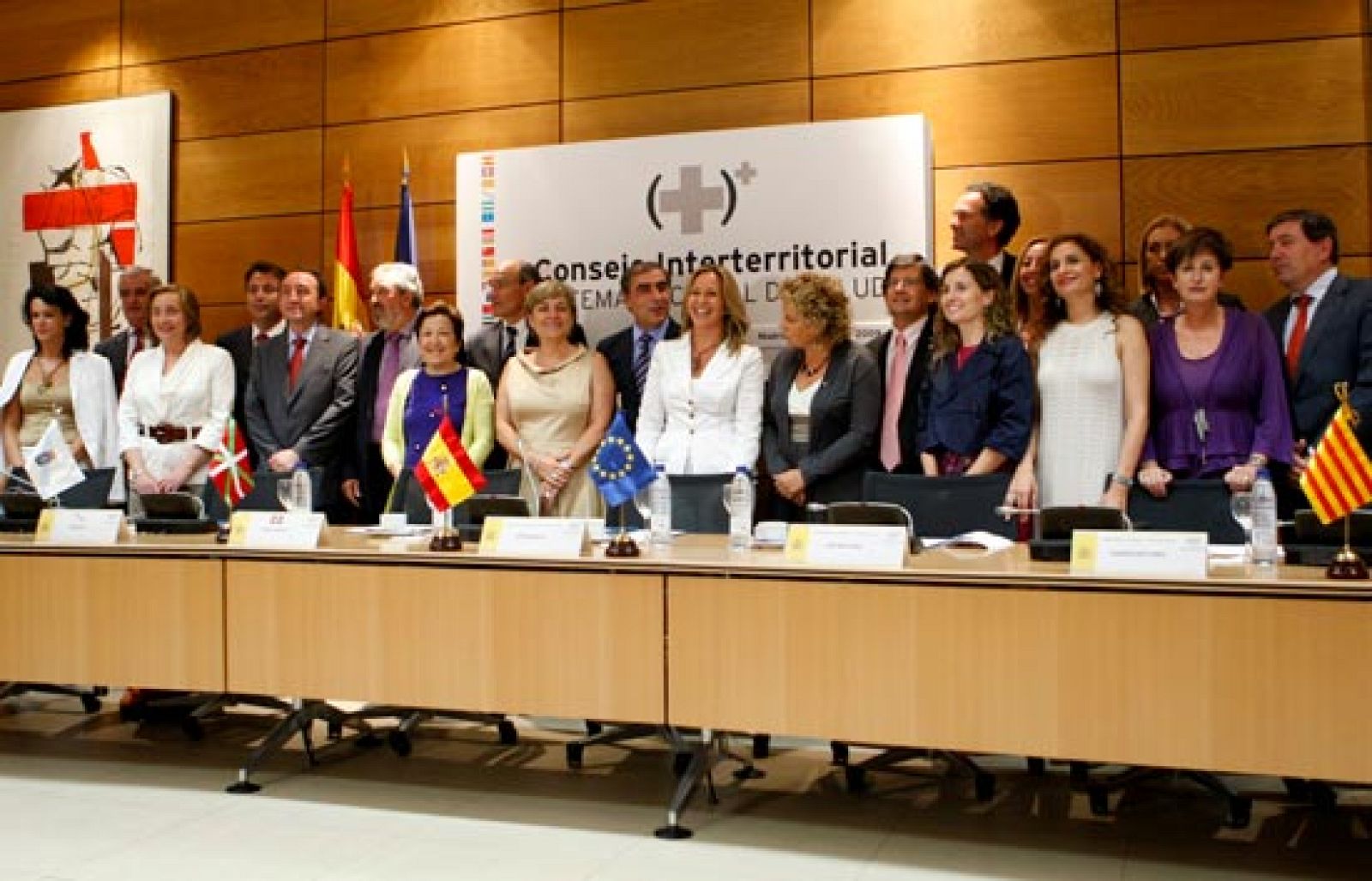 Intensa y larga reunión de la ministra de Sanidad con los representantes de las comunidades autónomas - Ciencia y tecnología en Rtve.es | Ver