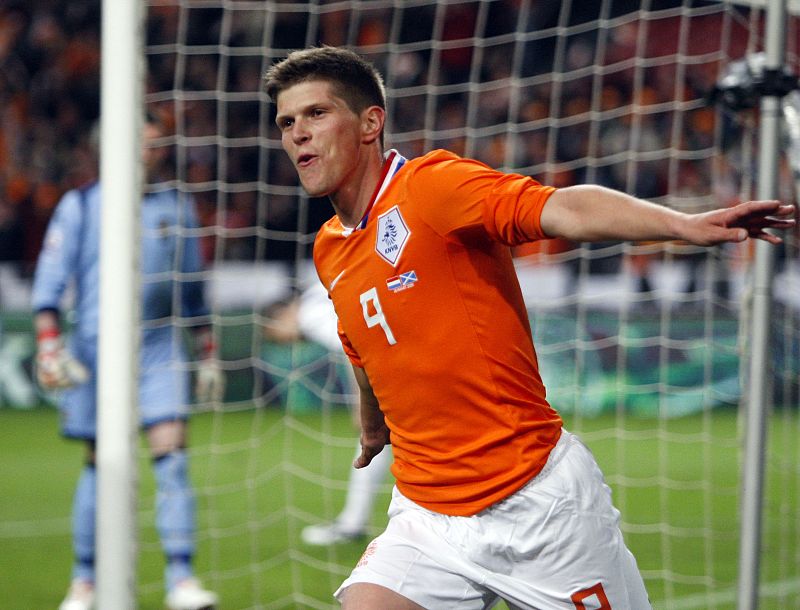 Media Europa pendiente de Huntelaar