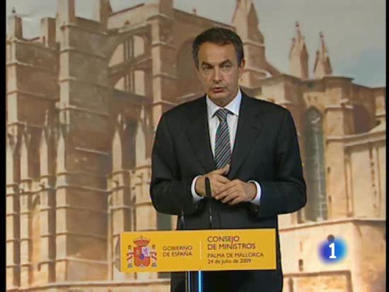 Zapatero, "decepcionado" porque la CEOE no ha "arrimado el hombro" en el diálogo social