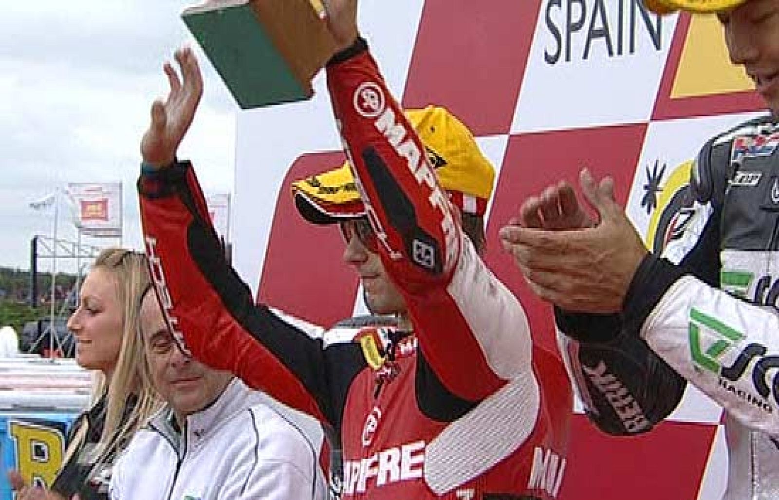 El segundo puesto de Bautista sabe a poco porque es Aoyama quien ha ganado.