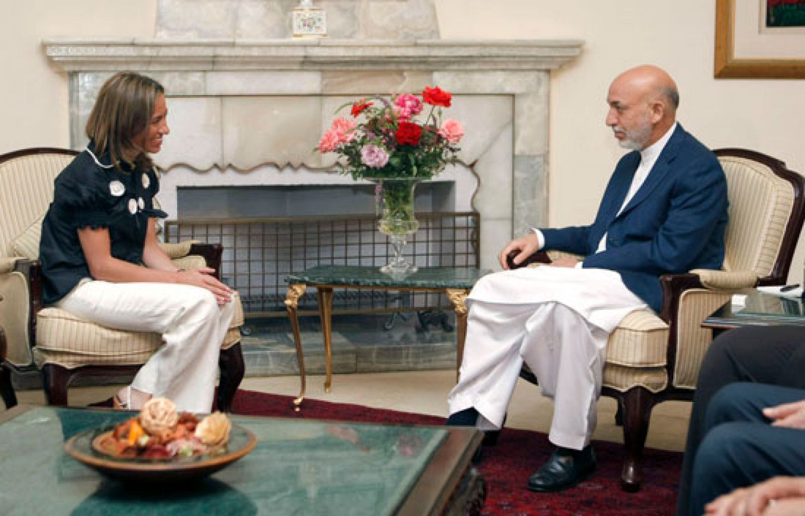 Visita sorpresa de la ministra de Defensa a las tropas españolas desplegadas en Afganistán | Ver