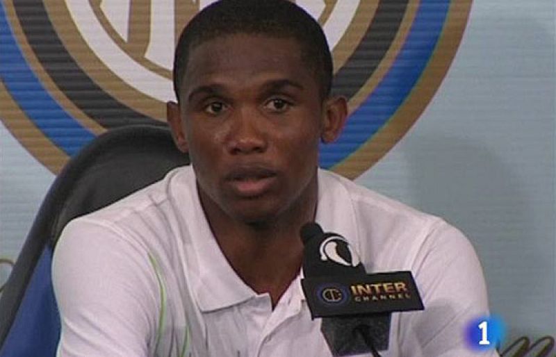 Eto'o no besa la camiseta del Inter, prefiere "responder en el campo"