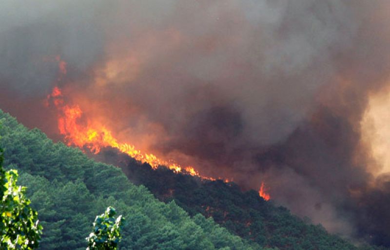 El incendio de Ávila se cobra su segunda víctima mortal, un capataz que combatía el fuego