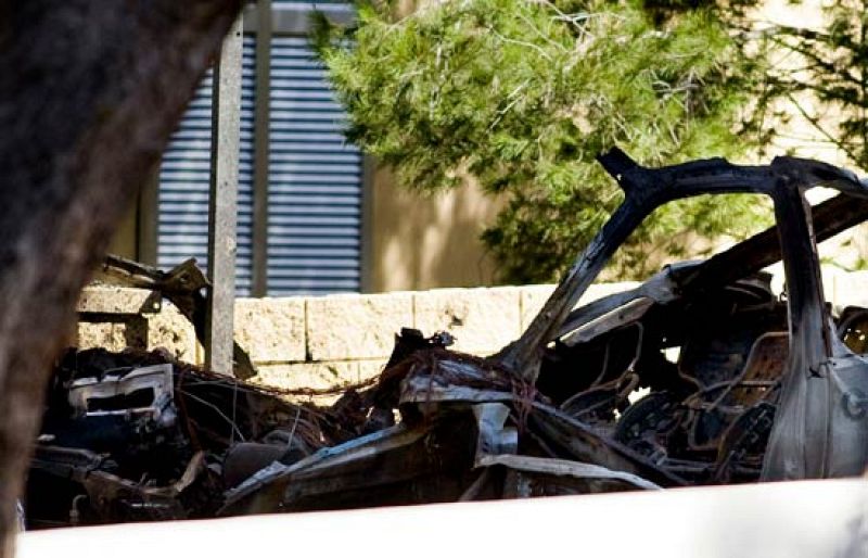 ETA mata a dos guardias civiles con una bomba lapa en un coche patrulla en Calvià