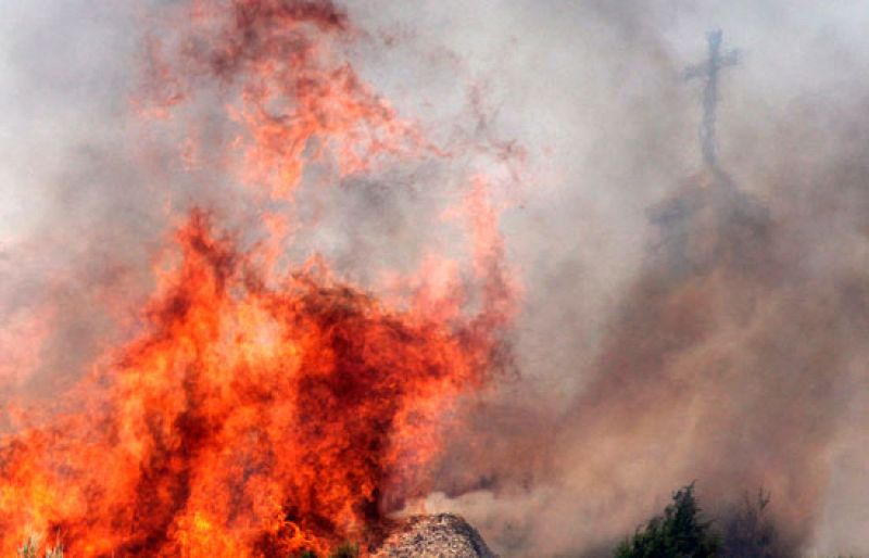El incendio de Ávila, controlado en un 75% tras quemar 5.000 hectáreas
