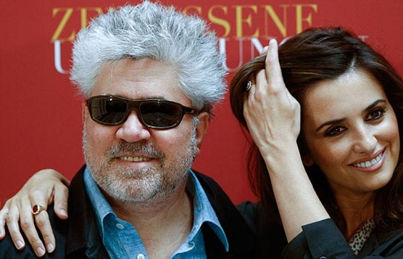 Almodóvar presenta 'Los abrazos rotos' en Berlín