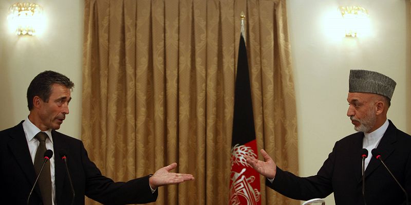 Rasmussen pide a los aliados "más esfuerzos militares y civiles" en su visita a Afganistán
