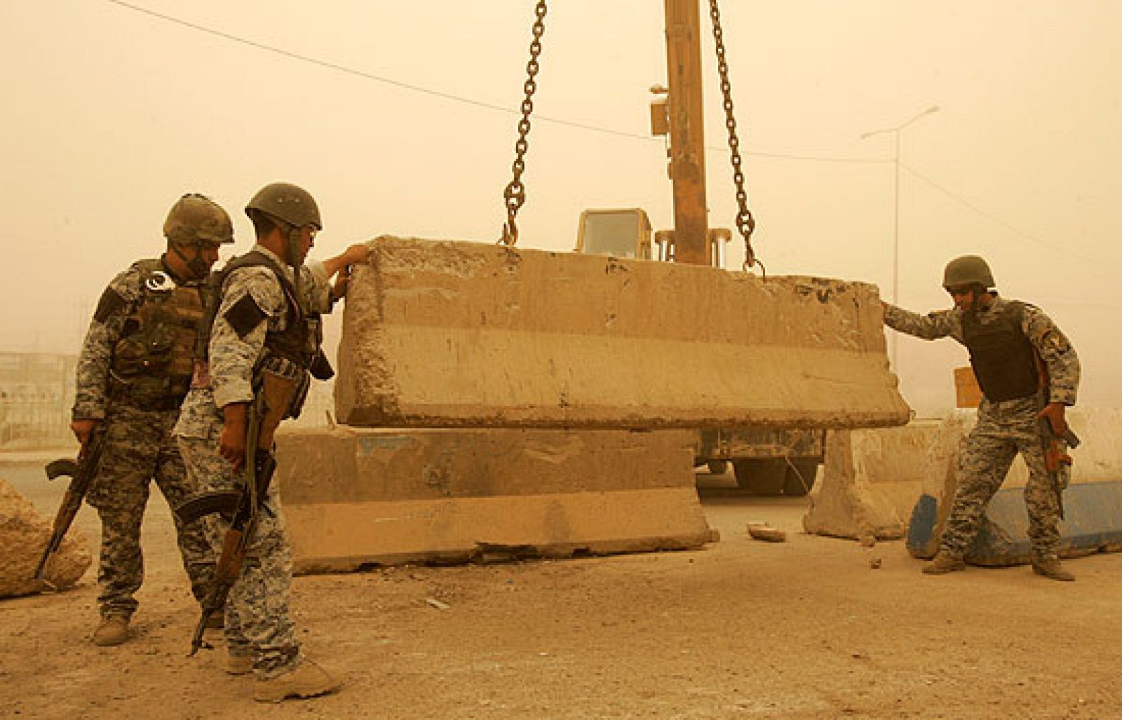 Quitan los muros en Bagdad