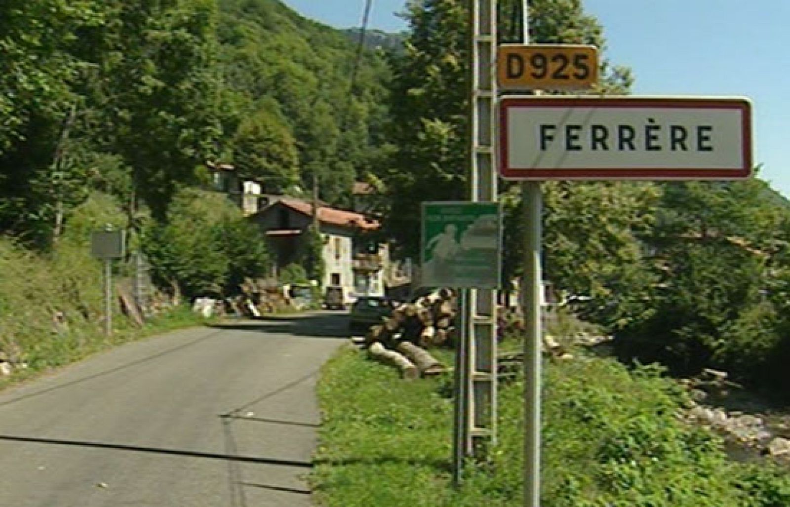 La policía ha descubierto un zulo con 100 kilos de explosivo en Ferrieres, Francia | Ver