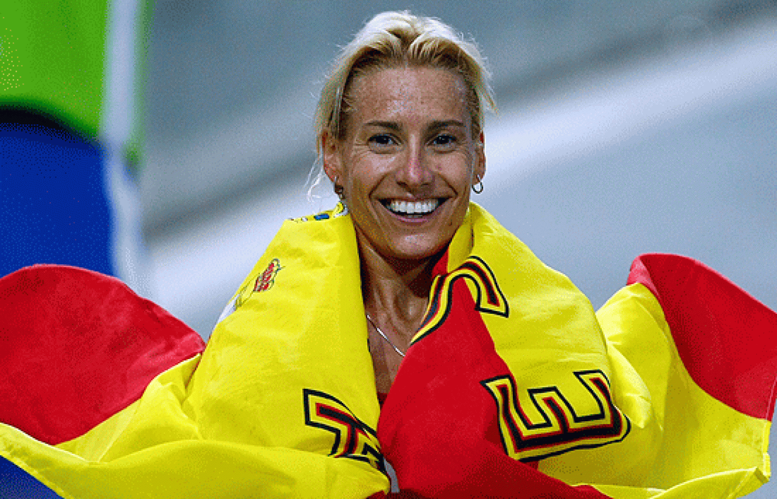 Marta Domínguez ya se encuentra en casa. Fue recibida en el areopuerto por su familia y seguidores. La palentina asegura que lleva toda la vida luchando para hacerse con un título munidal y por fin lo ha conseguido. Se ha proclamado campeona del mun