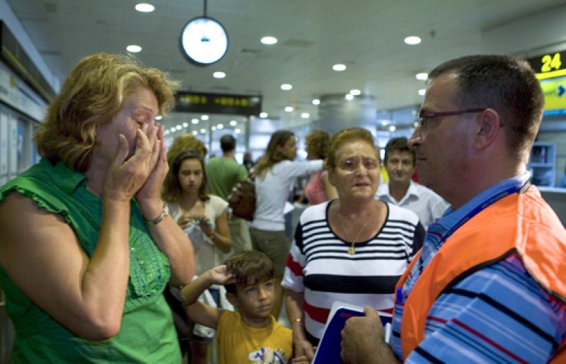Familiares de las víctimas del accidente de Barajas recuerdan a los suyos un año después