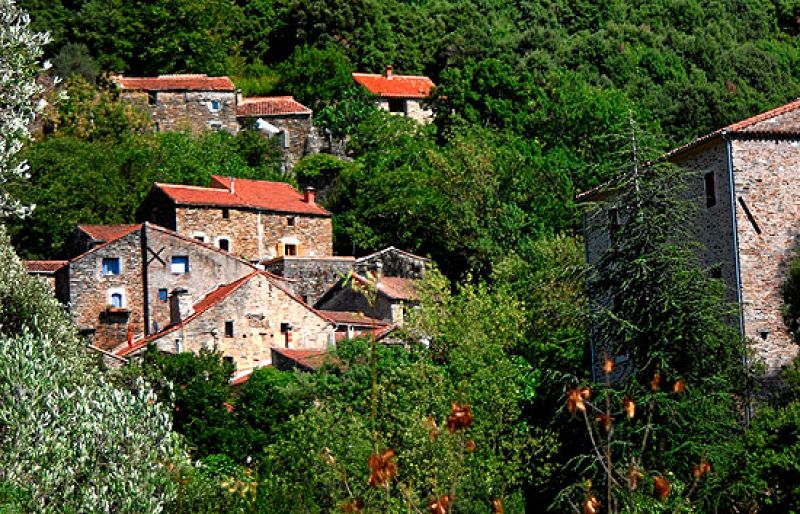 Hallan en Francia otros cuatro zulos de ETA con más de 330 kilos de explosivo y tres bombas-lapa