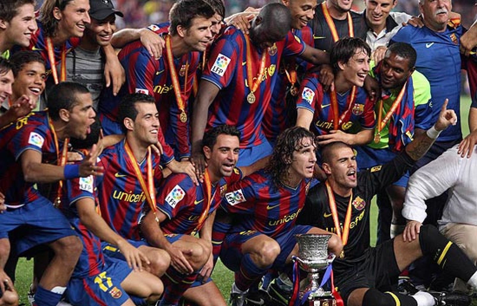 El Barça ya tiene su primer título de la temporada. El conjunto azulgrana conquistó la Supercopa de España tras vencer cómodamente al Athletic por 3-0.
