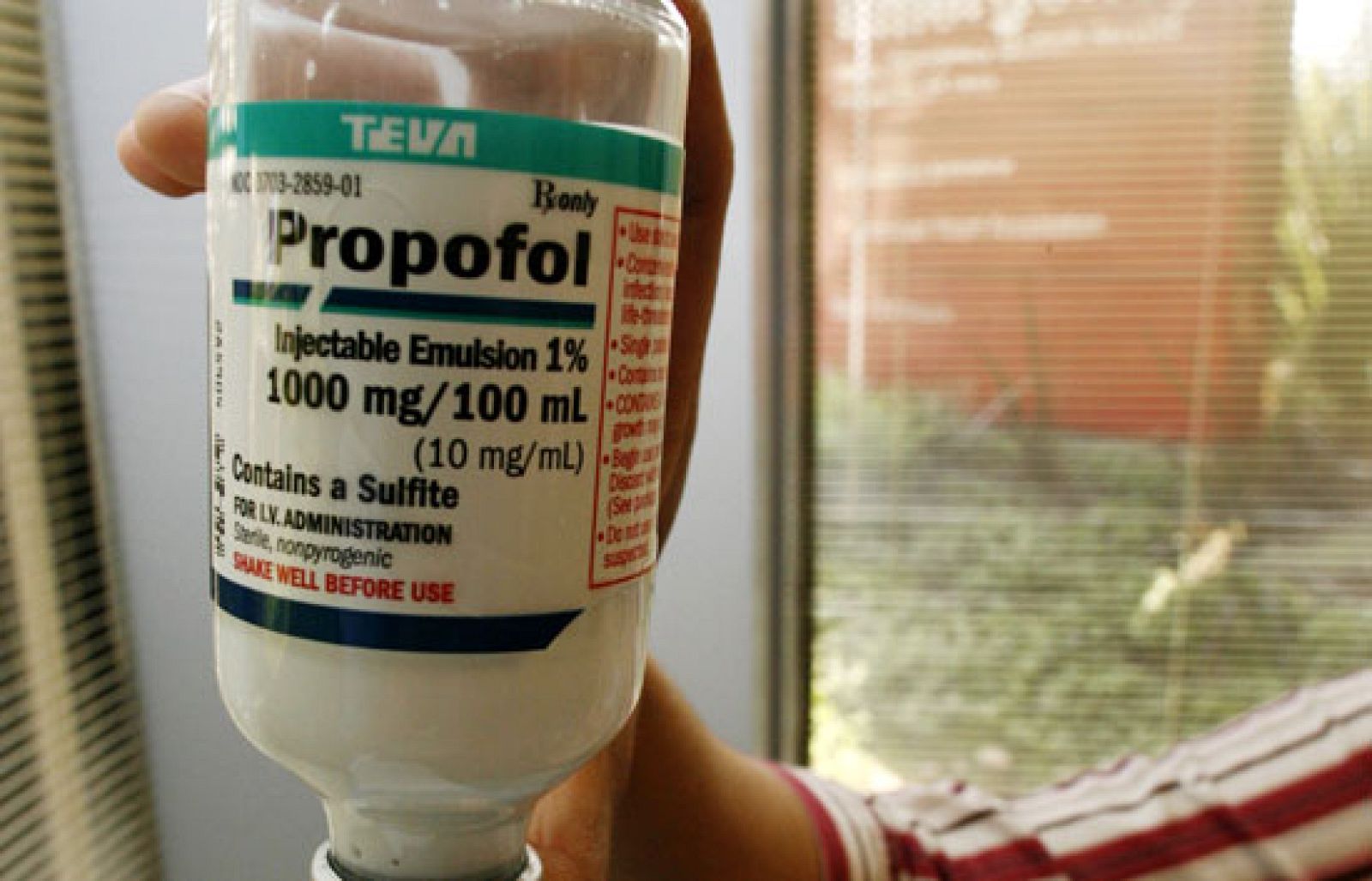 Jackson fallece por sobredosis de Propofol | Ver