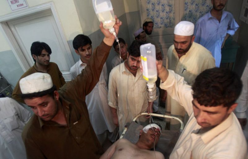 Al menos 22 personas mueren en un atentado suicida en Pakistán