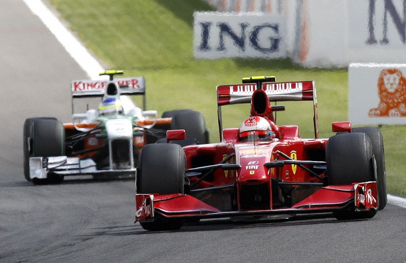 Raikkonen gana en Spa y Alonso se retira por avería