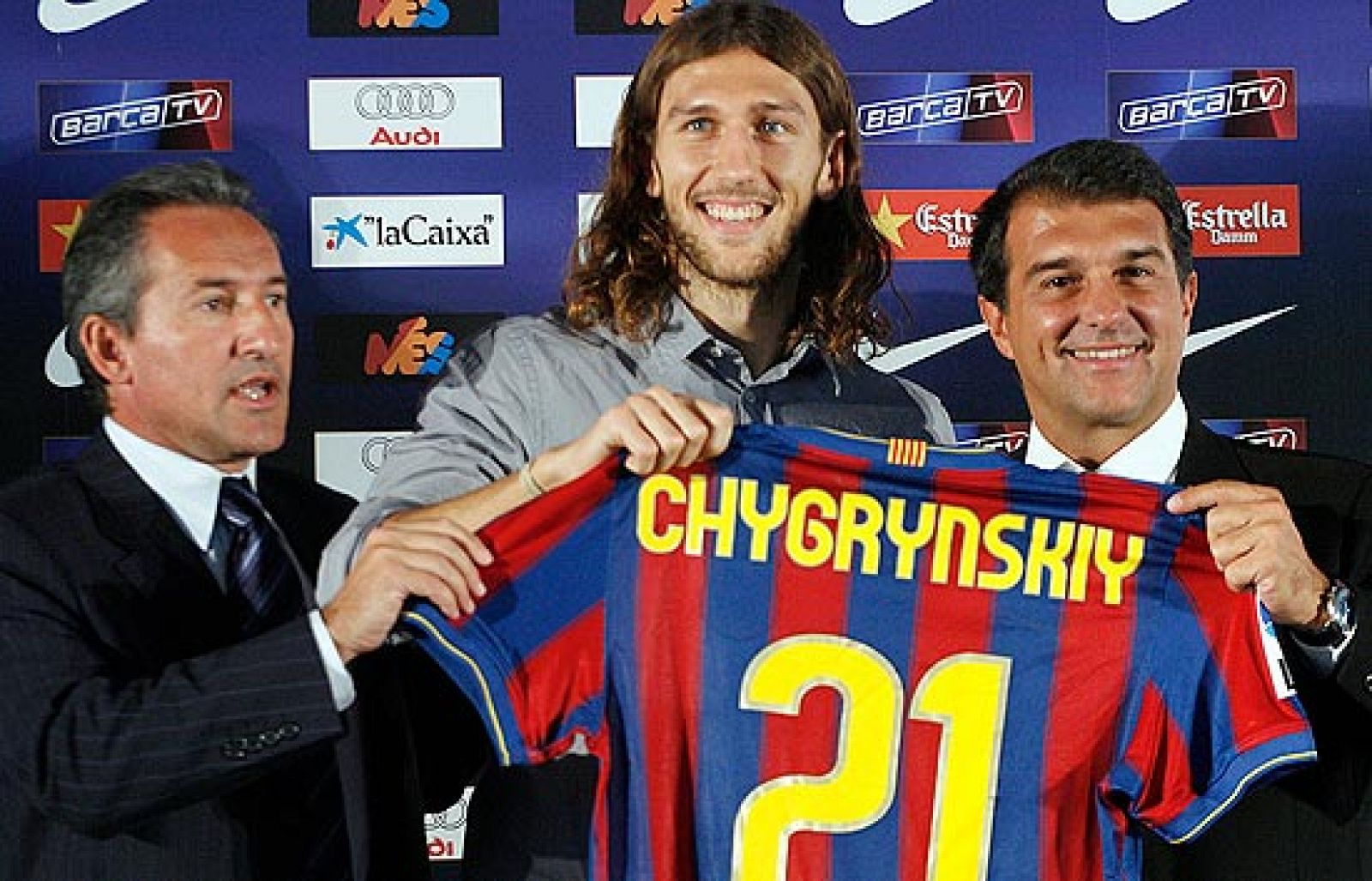 Dmytro Chygrynskiy ha sido presentado como nuevo jugador del F.C. Barcelona. El presidente, Joan Laporta, asegura que ha cumplido con todas las peticiones de Pep Guardiola.