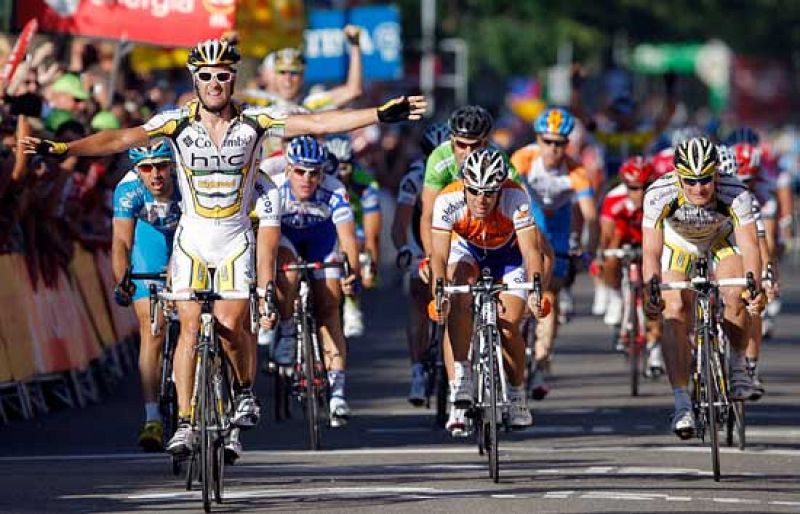 Henderson gana al sprint y Cancellara sigue líder