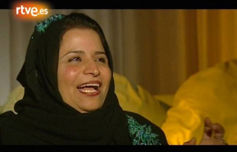 En Portada. Detr�s de la abaya