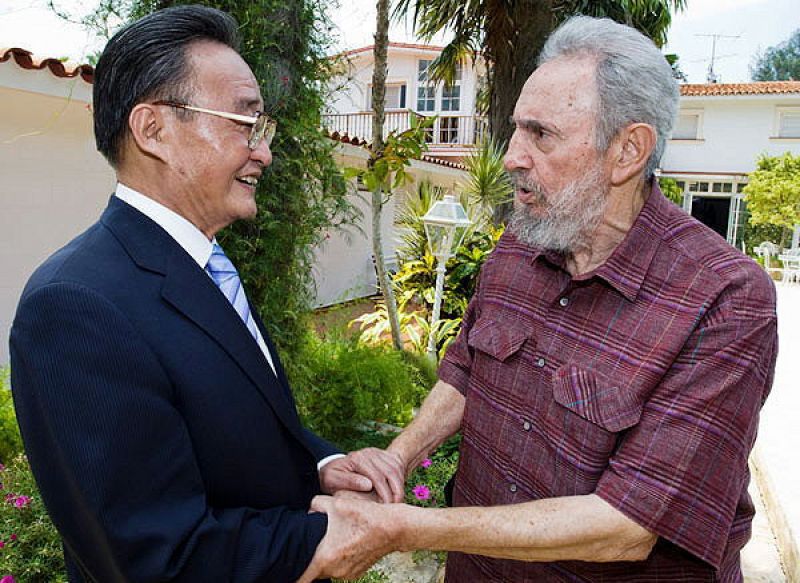 Fidel Castro reaparece junto al presidente de la Asamblea Nacional china