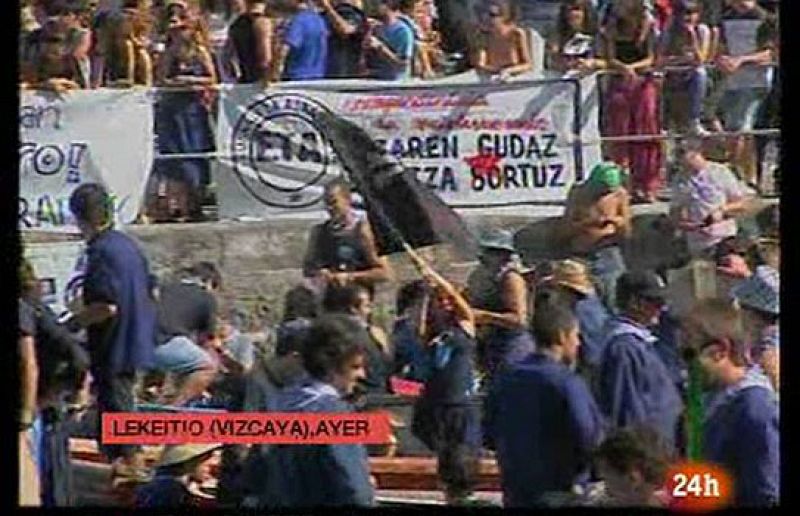 Ocho detenidos y siete heridos en enfrentamientos entre radicales y ertzainas en Lekeitio