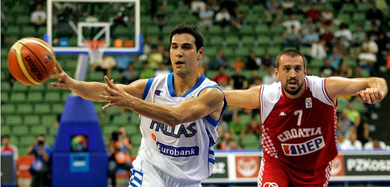 Grecia se mantiene firme