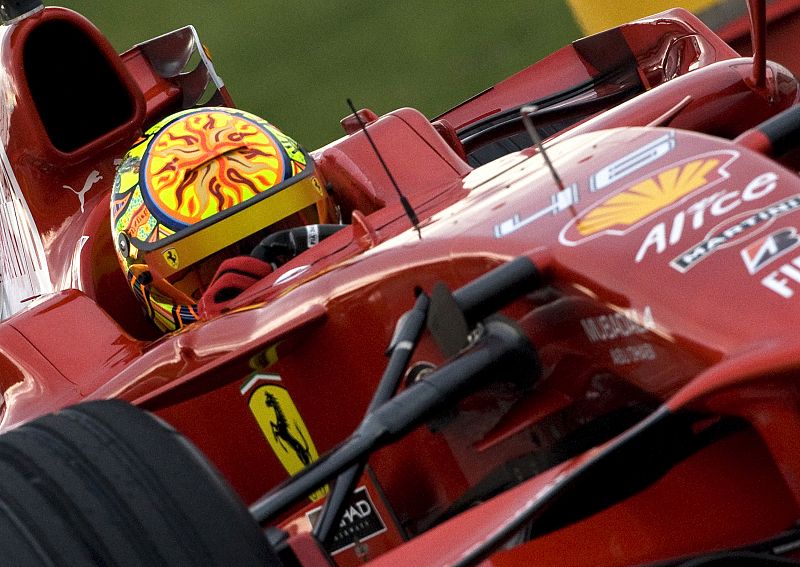 Rossi: "Estaría a un buen nivel al volante"