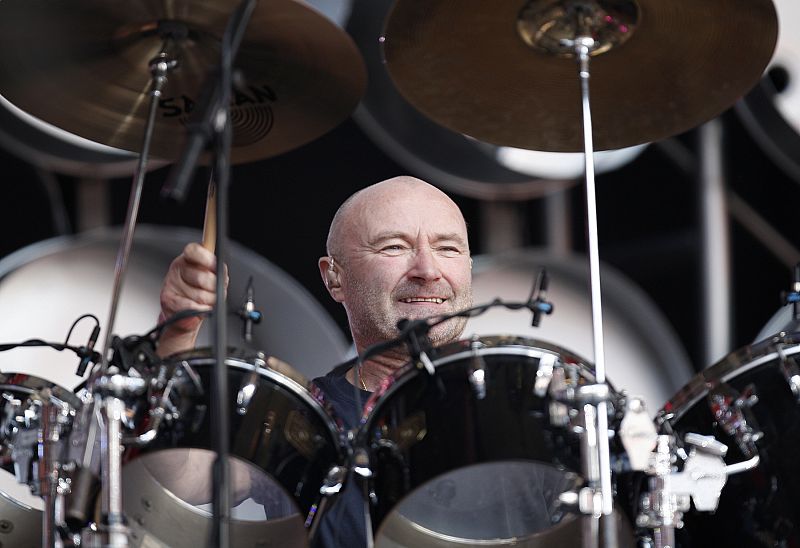 Una lesión aparta a Phil Collins de la batería