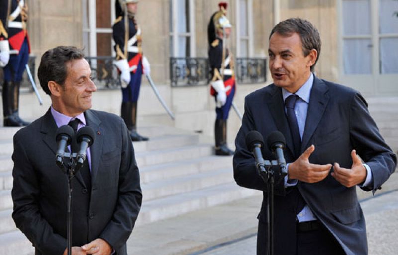 Zapatero ve "interesante" el nuevo impuesto verde de Sarkozy