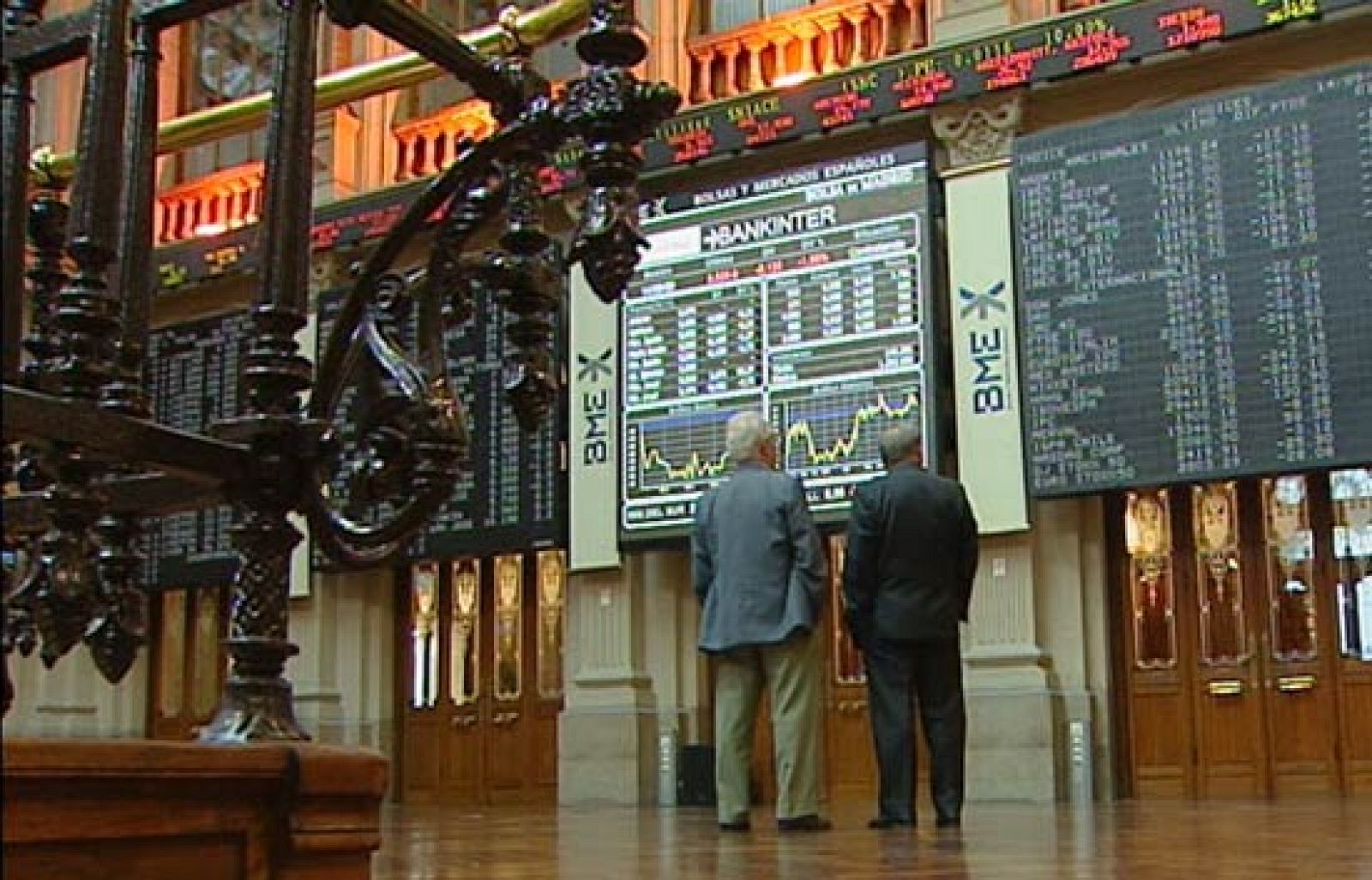 El Ibex-35 consigue un nuevo máximo anual de cierre al acabar la sesión en los 11.492,6 puntos | Ver