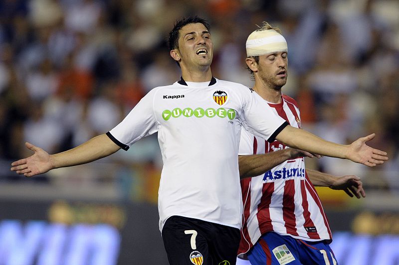 El Sporting, en inferioridad, descompuso al Valencia