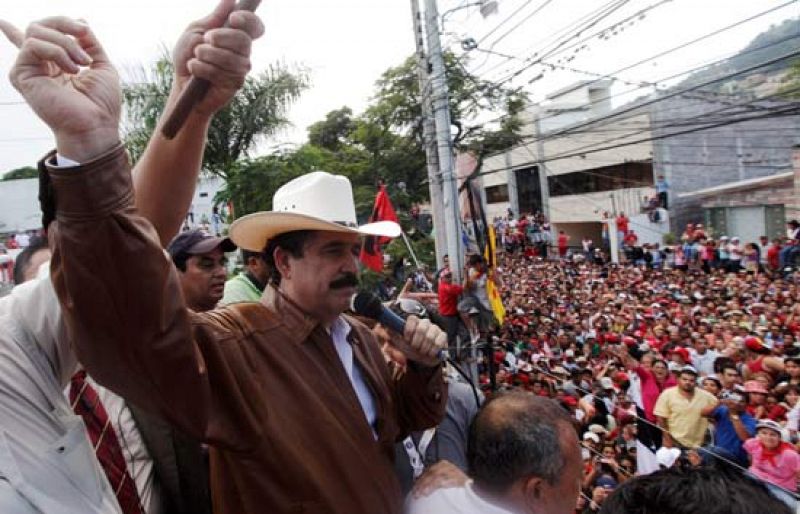 El equipo de Zelaya teme que el Ejército cargue contra la muchedumbre concentrada en Tegucigalpa