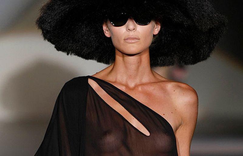 Montse Bassons presenta su colección de baño