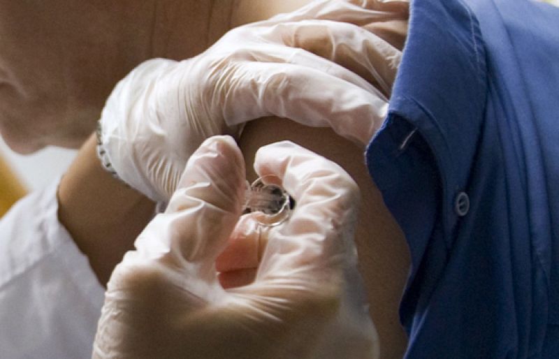 Desarrollan una vacuna experimental que reduce en un tercio el riesgo de contagio del virus del sida